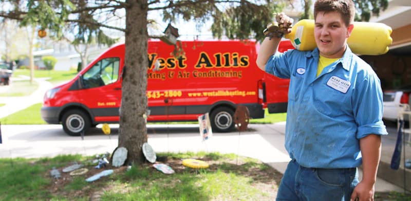 WA_photo12 west allis heating employee and truck